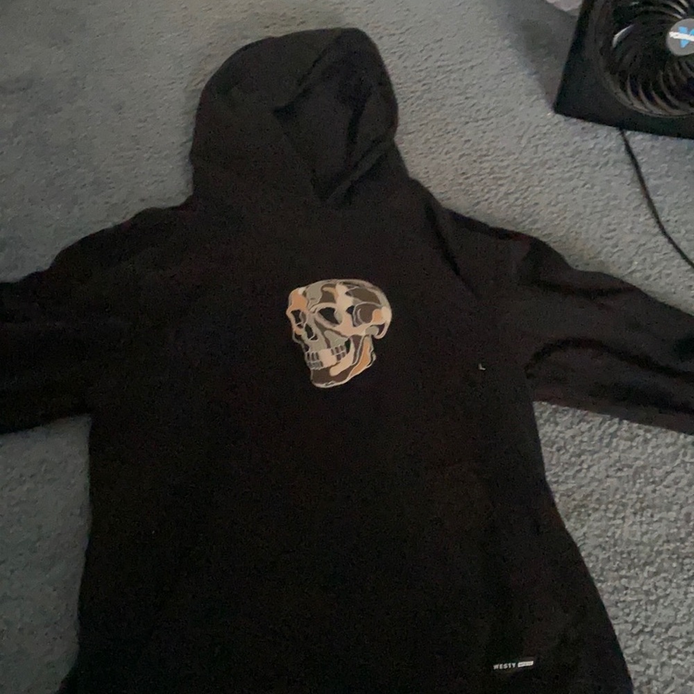westy skull hoodie